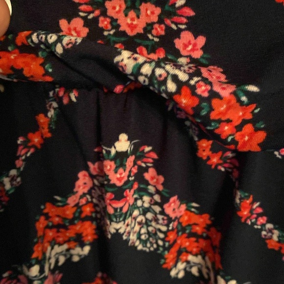 Maurice's Cold Shoulder Handkerchief Hem Navy Blue Pink Floral Midi Dress SZ 1 - Picture 7 of 15